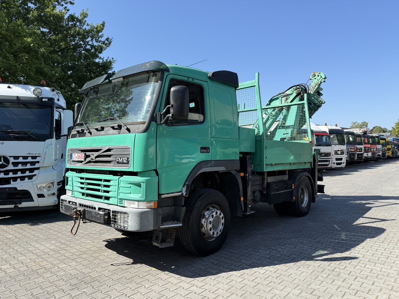 Crane truck Volvo FM12 420 4X4 Kran MKG 300 bis 24 Meter: picture 9