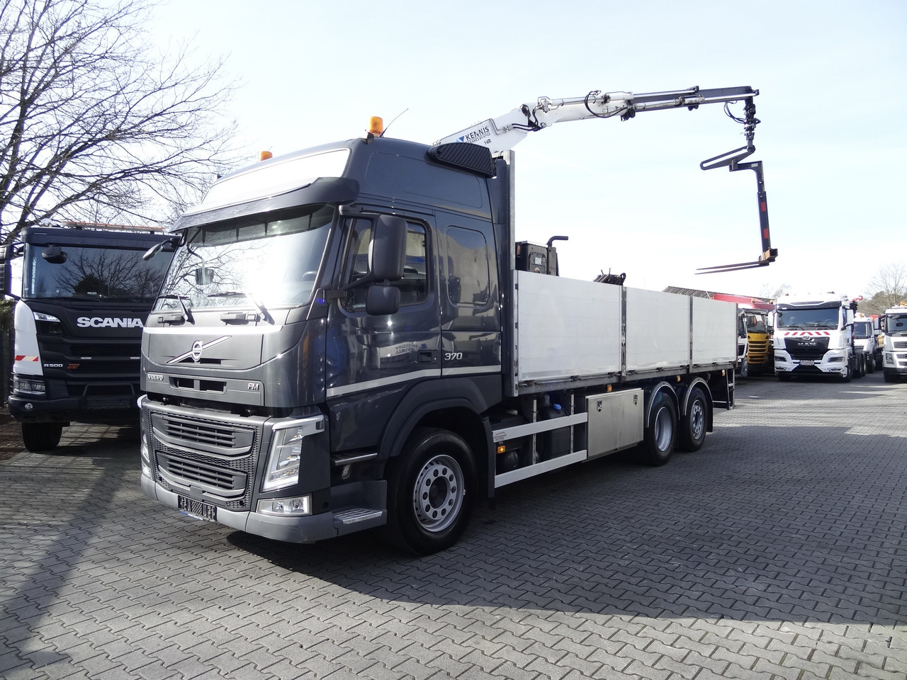 Volvo FM370 6X2*4 Kennis K14 Kran - Crane truck, Dropside/ Flatbed truck: picture 2 Volvo FM370 6X2*4 Kennis K14 Kran - Crane truck, Dropside/ Flatbed truck: picture 2
