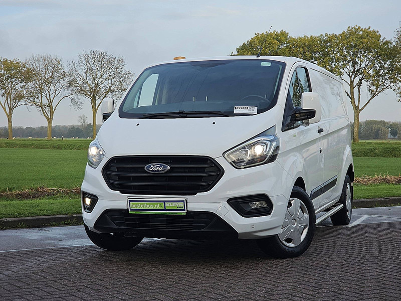 Ford Transit Custom 2.0 L2H1 Euro6 Airco NAP - Small van: picture 1 Ford Transit Custom 2.0 L2H1 Euro6 Airco NAP - Small van: picture 1
