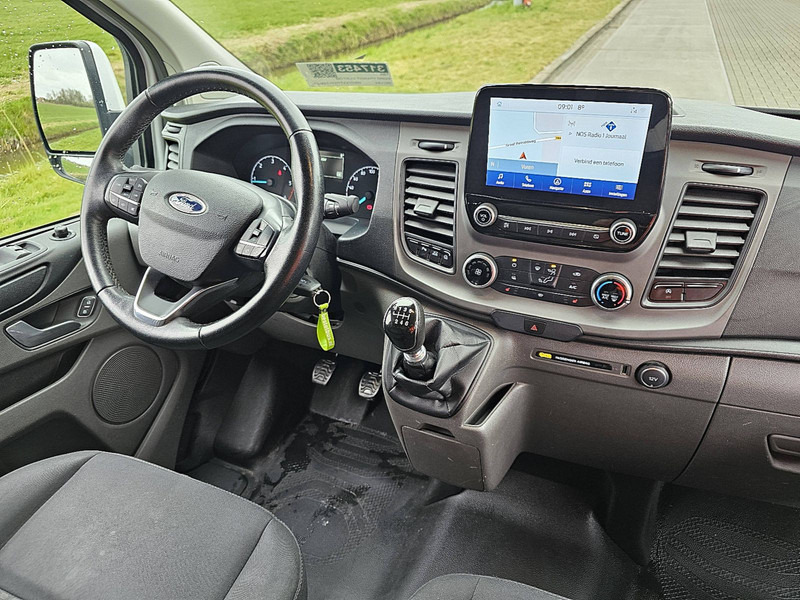 Interior photo 1: Small van Ford Transit Custom  L2H1 Navi Euro6
