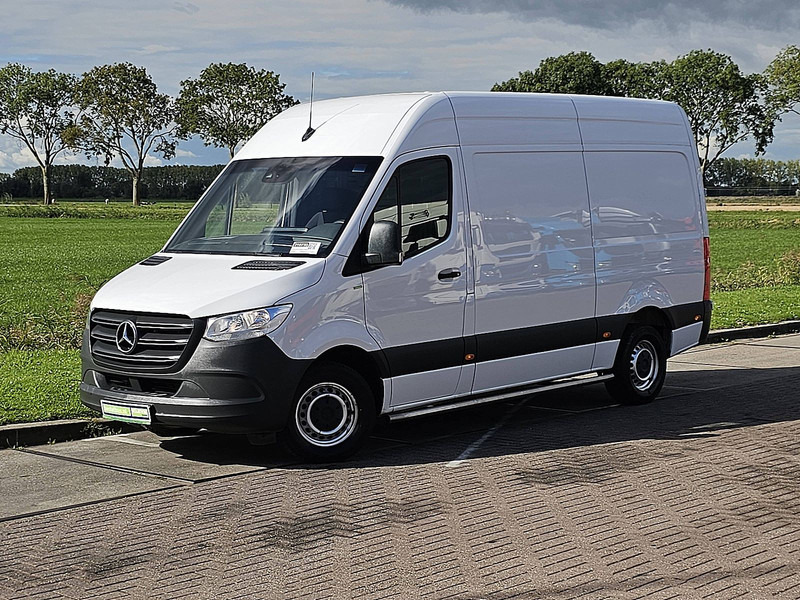 Mercedes-Benz Sprinter 311 L2H2 Wp-Inrichting ! - Panel van: picture 2 Mercedes-Benz Sprinter 311 L2H2 Wp-Inrichting ! - Panel van: picture 2