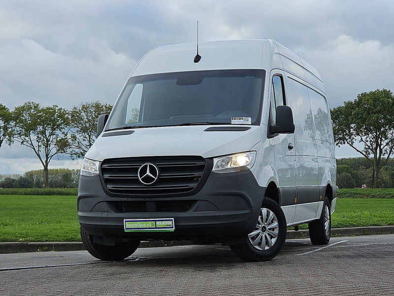 Mercedes-Benz Sprinter 317 L2H2 Mbux Trekhaak ! - Panel van: picture 1 Mercedes-Benz Sprinter 317 L2H2 Mbux Trekhaak ! - Panel van: picture 1