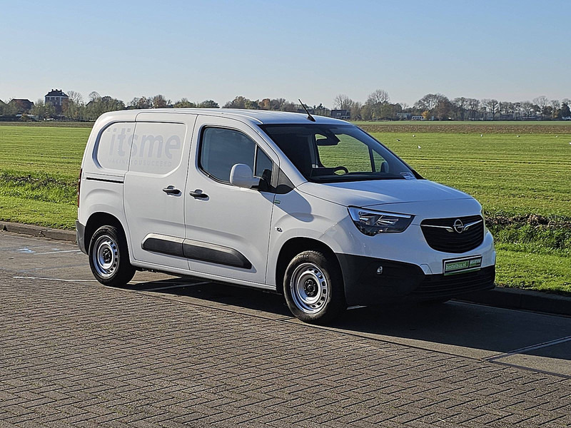 Opel Combo 1.6 D - Box van: picture 5 Opel Combo 1.6 D - Box van: picture 5