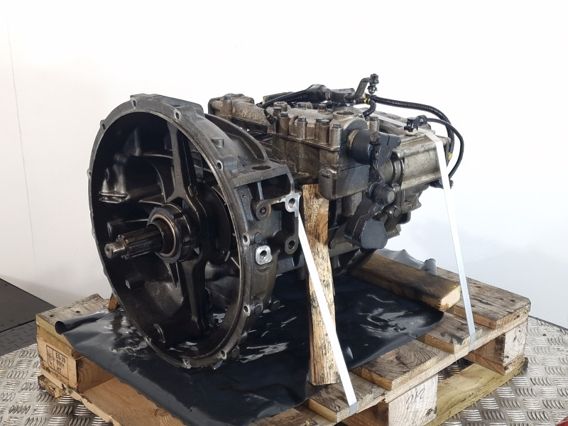 ZF Ecolite 6S800TO Renault Spec Gearbox - Gearbox: picture 1 ZF Ecolite 6S800TO Renault Spec Gearbox - Gearbox: picture 1