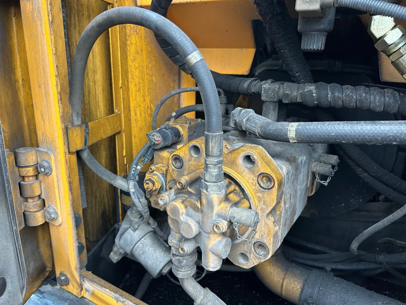 Hyundai R140LC-7A - Crawler excavator: picture 5 Hyundai R140LC-7A - Crawler excavator: picture 5