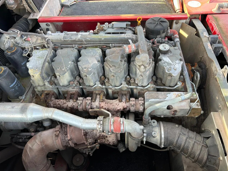 Crawler excavator Liebherr R946LC: picture 8 Crawler excavator Liebherr R946LC: picture 8