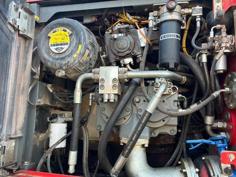 Crawler excavator Liebherr R946LC: picture 14 Crawler excavator Liebherr R946LC: picture 14