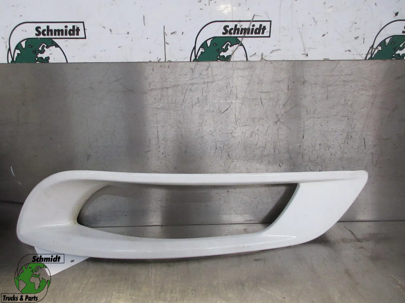 DAF 1880378//1880379 MISTLAMPKAPJE RECHTS EN LINKS DAF XF CF EURO 6 - Bumper for Truck: picture 1 DAF 1880378//1880379 MISTLAMPKAPJE RECHTS EN LINKS DAF XF CF EURO 6 - Bumper for Truck: picture 1