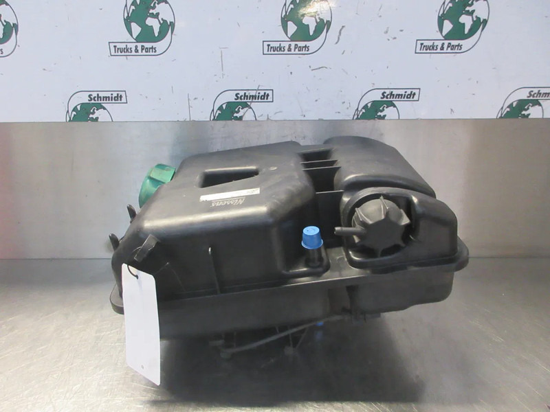 DAF 1960437 WATERTANK DAF CF XF 450 EURO 6 MODEL 2020 - Expansion tank for Truck: picture 2 DAF 1960437 WATERTANK DAF CF XF 450 EURO 6 MODEL 2020 - Expansion tank for Truck: picture 2