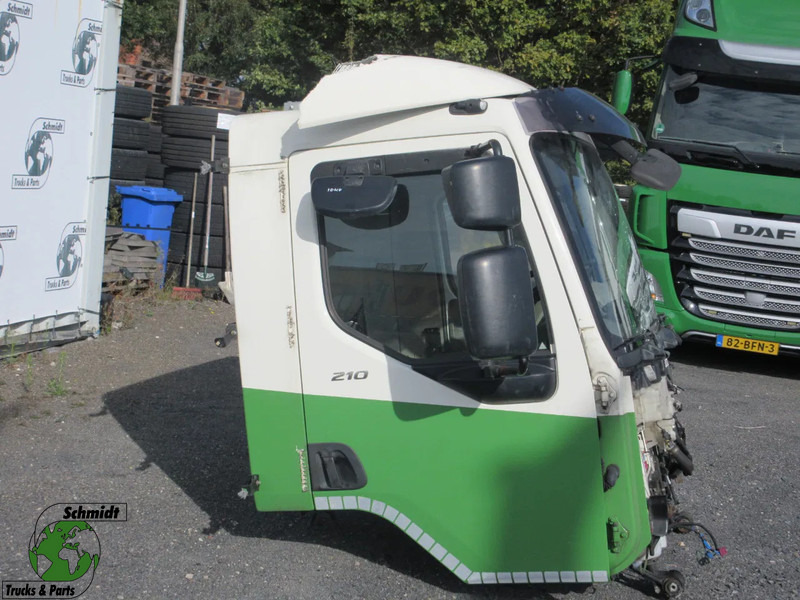 DAF 2363288 DAF 210 LF CABINE MODEL 2018 EURO 6 LICHT BESCHADIG VOOR ZIJDEN - Cab and interior for Truck: picture 1 DAF 2363288 DAF 210 LF CABINE MODEL 2018 EURO 6 LICHT BESCHADIG VOOR ZIJDEN - Cab and interior for Truck: picture 1