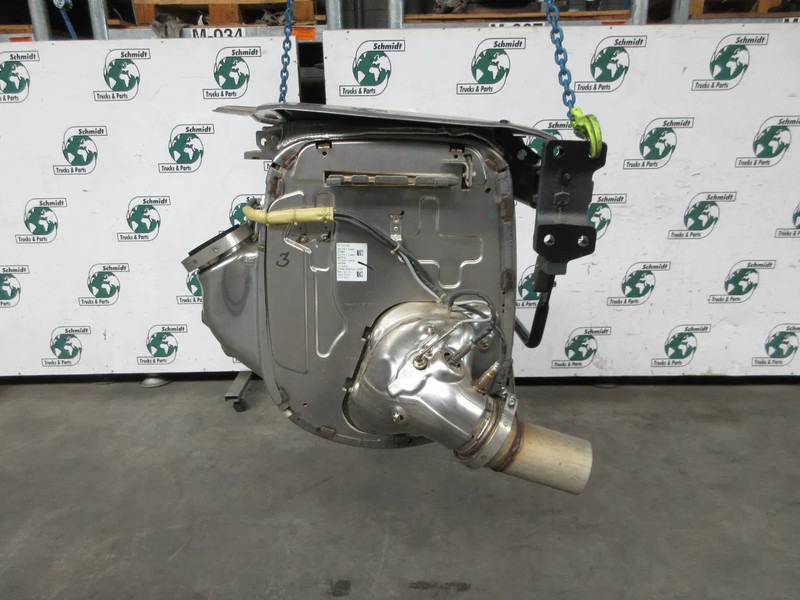 DAF 2398001 KATALYSATOR DEMO NIEUWE DAF XF MODEL 2024 - Catalytic converter for Truck: picture 3 DAF 2398001 KATALYSATOR DEMO NIEUWE DAF XF MODEL 2024 - Catalytic converter for Truck: picture 3