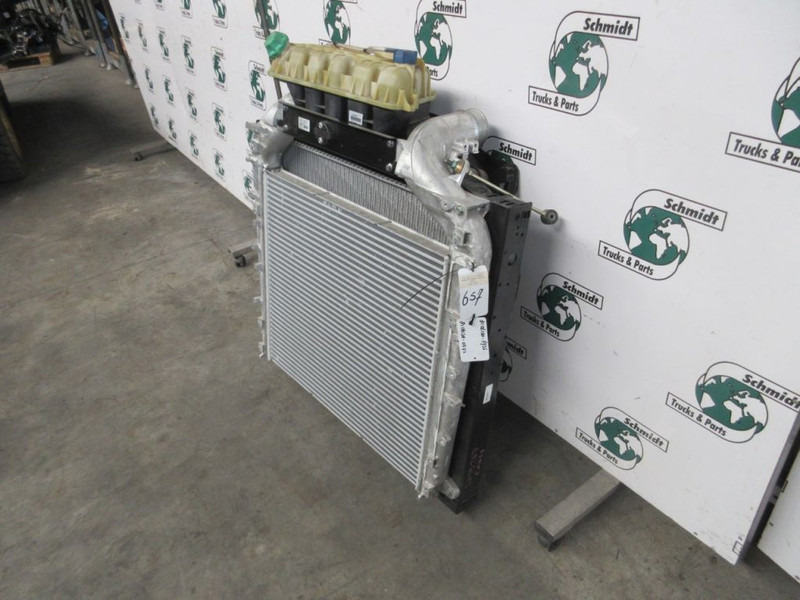 MAN 81.06100-6936/81.06130-0243 NIEUWE RADIATEUR MODEL 2022 - Radiator for Truck: picture 3 MAN 81.06100-6936/81.06130-0243 NIEUWE RADIATEUR MODEL 2022 - Radiator for Truck: picture 3