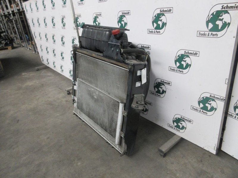 MAN 81.06101-0076 - 81.06101-0073 / RADIATEUR TGS EURO 6 - Radiator for Truck: picture 2 MAN 81.06101-0076 - 81.06101-0073 / RADIATEUR TGS EURO 6 - Radiator for Truck: picture 2