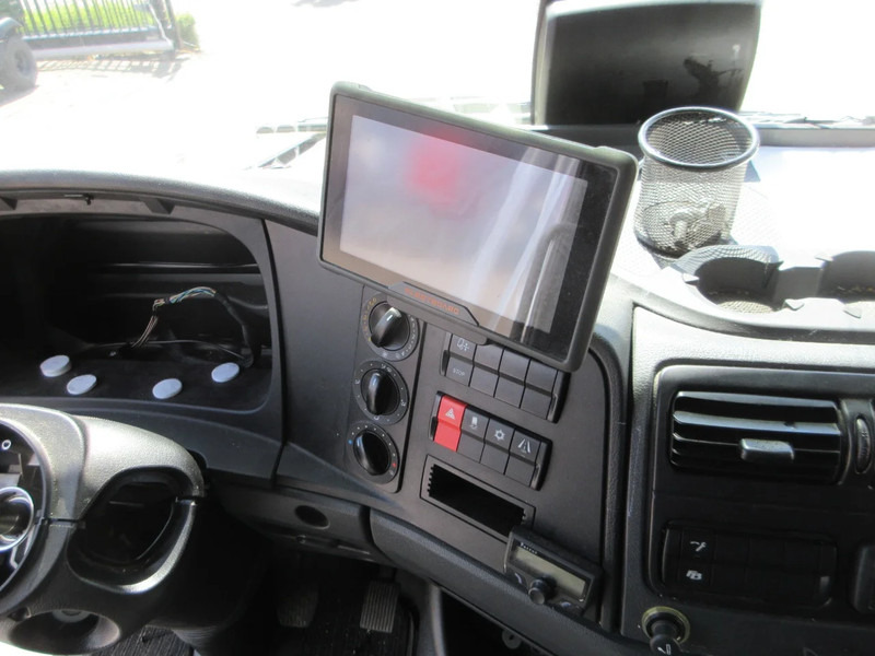 Cab and interior for Truck Mercedes-Benz CABINE MERCEDES 818 EURO 6 VOOR ONDERDELEN: picture 15
