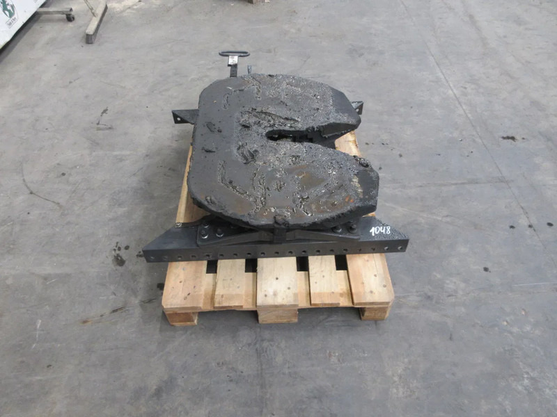 Volvo 21587522 // SAF HOLLAND G50-X D 152,3 U20,0 SK-S 3620 21587522 // SAF HOLLAND G50-X D 152,3 U20,0 SK-S 3620 MODEL 2023 - Fifth wheel coupling for Truck: picture 3 Volvo 21587522 // SAF HOLLAND G50-X D 152,3 U20,0 SK-S 3620 21587522 // SAF HOLLAND G50-X D 152,3 U20,0 SK-S 3620 MODEL 2023 - Fifth wheel coupling for Truck: picture 3