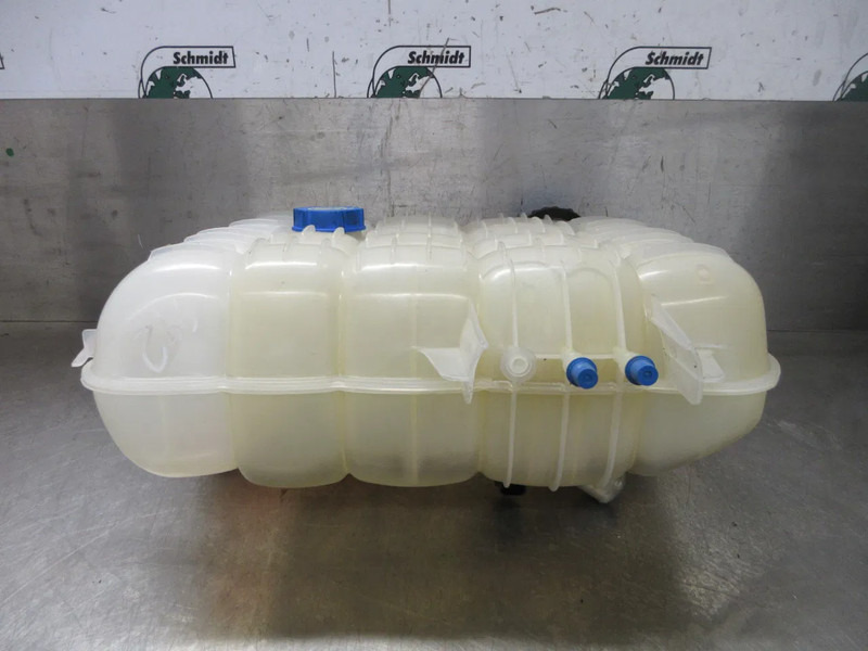 Volvo 22430043 // 22821826 WATERTANK VOLVO FH 460 EURO 6 MODEL 2018 - Expansion tank for Truck: picture 2 Volvo 22430043 // 22821826 WATERTANK VOLVO FH 460 EURO 6 MODEL 2018 - Expansion tank for Truck: picture 2
