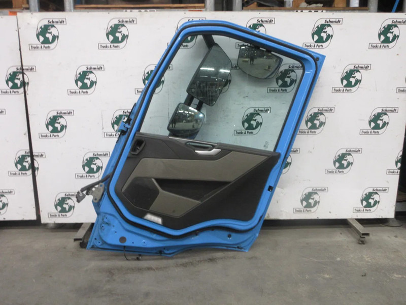 Volvo 84235902 DEUR RECHTS VOLVO FM 330 MODEL 2023 NIEUWE TYPE - Door and parts for Truck: picture 5 Volvo 84235902 DEUR RECHTS VOLVO FM 330 MODEL 2023 NIEUWE TYPE - Door and parts for Truck: picture 5