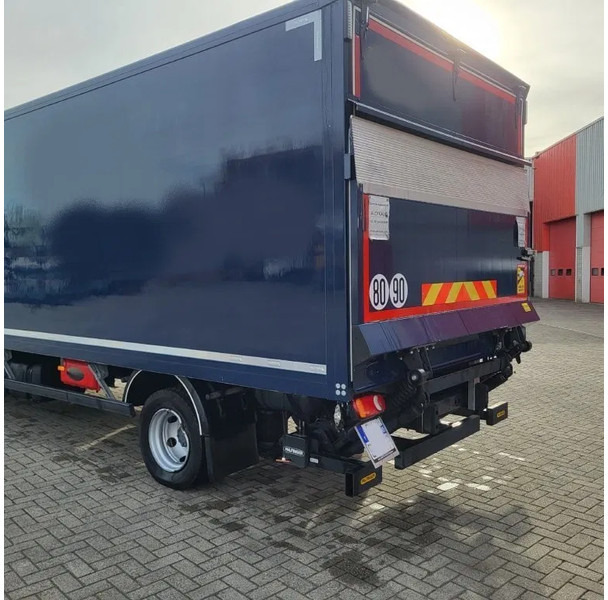 DAF LF 210 / ENGINE RUNNING / ONLY:120371 KM / PLATFORM:1000 KG / LWDS / AIRCO / AUTOMATIC / EURO-6 / 2022 - Box truck: picture 4 DAF LF 210 / ENGINE RUNNING / ONLY:120371 KM / PLATFORM:1000 KG / LWDS / AIRCO / AUTOMATIC / EURO-6 / 2022 - Box truck: picture 4