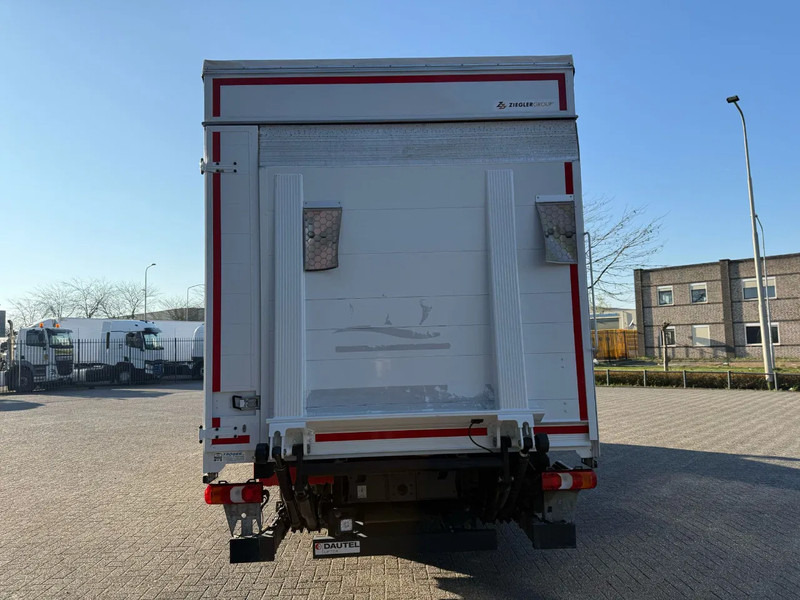 Mercedes-Benz Atego 821L / GERMAN TRUCK / ONLY:21672 KM / PLATFORM 1500KG / SMARTKEYS / CURTAIN SAILS / AIRCO / AUTOMATIC / EURO-6 / 2023 - Box truck: picture 5 Mercedes-Benz Atego 821L / GERMAN TRUCK / ONLY:21672 KM / PLATFORM 1500KG / SMARTKEYS / CURTAIN SAILS / AIRCO / AUTOMATIC / EURO-6 / 2023 - Box truck: picture 5