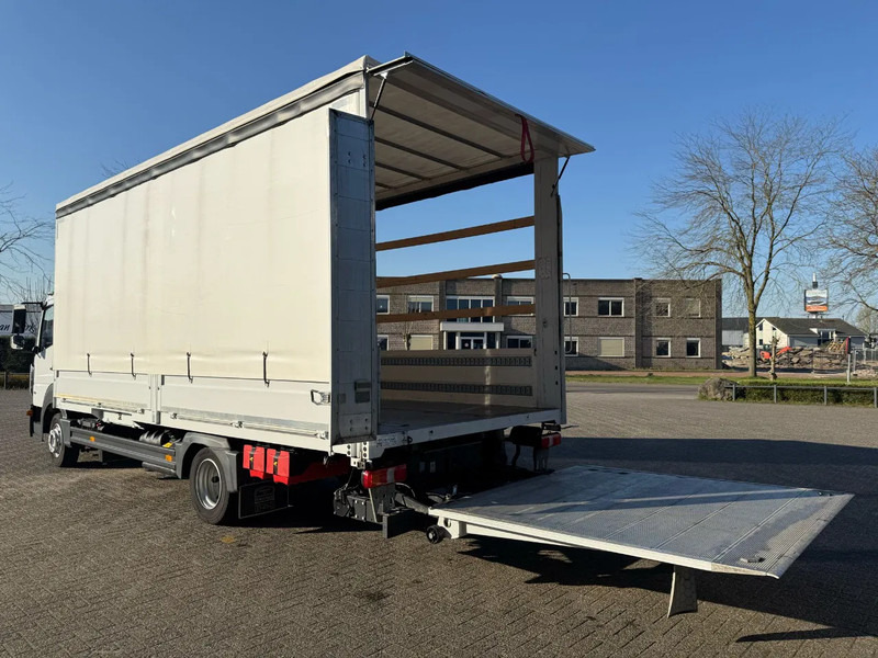 Mercedes-Benz Atego 821L / GERMAN TRUCK / ONLY:21672 KM / PLATFORM 1500KG / SMARTKEYS / CURTAIN SAILS / AIRCO / AUTOMATIC / EURO-6 / 2023 - Box truck: picture 4 Mercedes-Benz Atego 821L / GERMAN TRUCK / ONLY:21672 KM / PLATFORM 1500KG / SMARTKEYS / CURTAIN SAILS / AIRCO / AUTOMATIC / EURO-6 / 2023 - Box truck: picture 4