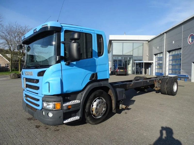 Scania P250 / AUTOMATIC / ONLY 155351 DKM / GOOD STATE / WB 5900 CM / FULL AIR / NAVI / EURO-6 / 2014 - Cab chassis truck: picture 1 Scania P250 / AUTOMATIC / ONLY 155351 DKM / GOOD STATE / WB 5900 CM / FULL AIR / NAVI / EURO-6 / 2014 - Cab chassis truck: picture 1