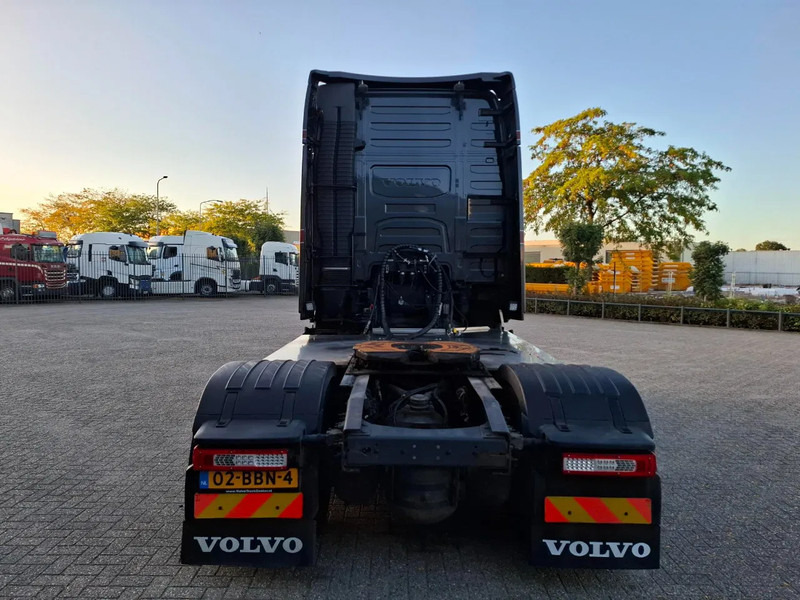 Volvo FH16-750 / XL / VEB+ / ACC / HYDRAULICS / I-PARKCOOL / DOUBLE TANK / TUV:05-02-2026 / NL TRUCK / AUTOMATIC / EURO-5 / 2013 - Tractor unit: picture 4 Volvo FH16-750 / XL / VEB+ / ACC / HYDRAULICS / I-PARKCOOL / DOUBLE TANK / TUV:05-02-2026 / NL TRUCK / AUTOMATIC / EURO-5 / 2013 - Tractor unit: picture 4