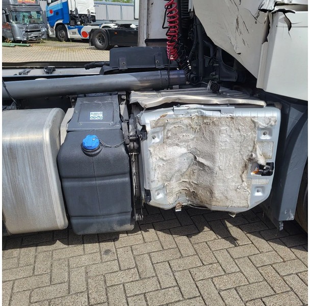 Volvo FH5-500 XL / ENGINE RUNNING / VEB+ / I-PARKCOOL / ONLY:349717 KM / I-SAVE / ACC / LWDS / SIDESKIRTS / AUTOMATIC / EURO-6 / 2023 - Tractor unit: picture 5 Volvo FH5-500 XL / ENGINE RUNNING / VEB+ / I-PARKCOOL / ONLY:349717 KM / I-SAVE / ACC / LWDS / SIDESKIRTS / AUTOMATIC / EURO-6 / 2023 - Tractor unit: picture 5
