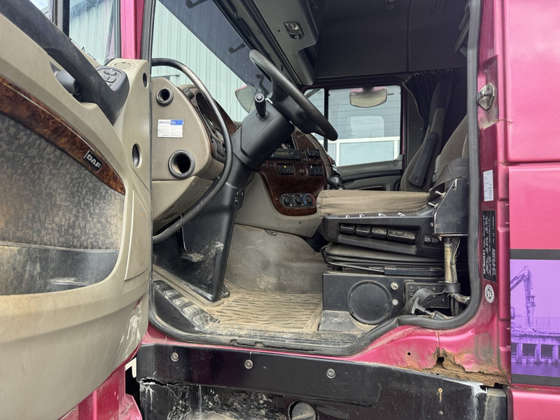 Cab chassis truck DAF XF-510 8x2 Chassis, Manual: picture 17