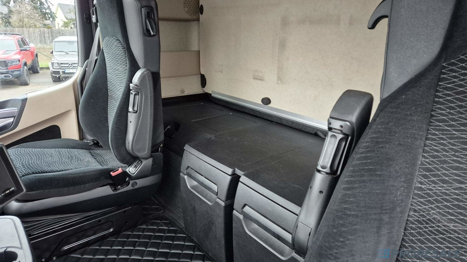 MERCEDES-BENZ ACTROS 1851 GIGA EURO 6 - Tractor unit: picture 5 MERCEDES-BENZ ACTROS 1851 GIGA EURO 6 - Tractor unit: picture 5