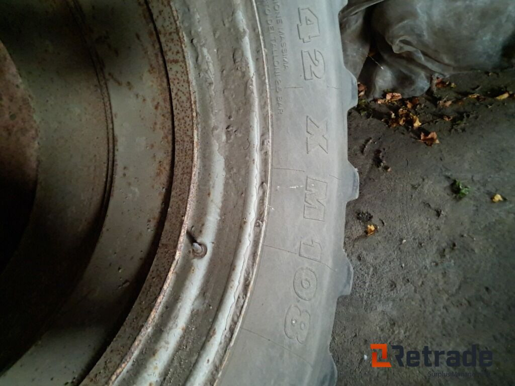 2 tvillingehjul fra Michelin 650/65 R42 M 108 - Construction equipment: picture 4 2 tvillingehjul fra Michelin 650/65 R42 M 108 - Construction equipment: picture 4