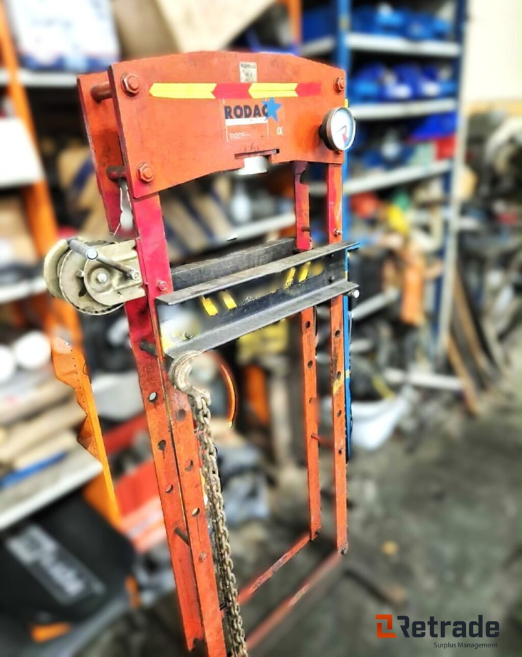 Rodac ROPPA 30 – Kraftig 30-tonns verkstedpresse - Industrial equipment: picture 4 Rodac ROPPA 30 – Kraftig 30-tonns verkstedpresse - Industrial equipment: picture 4