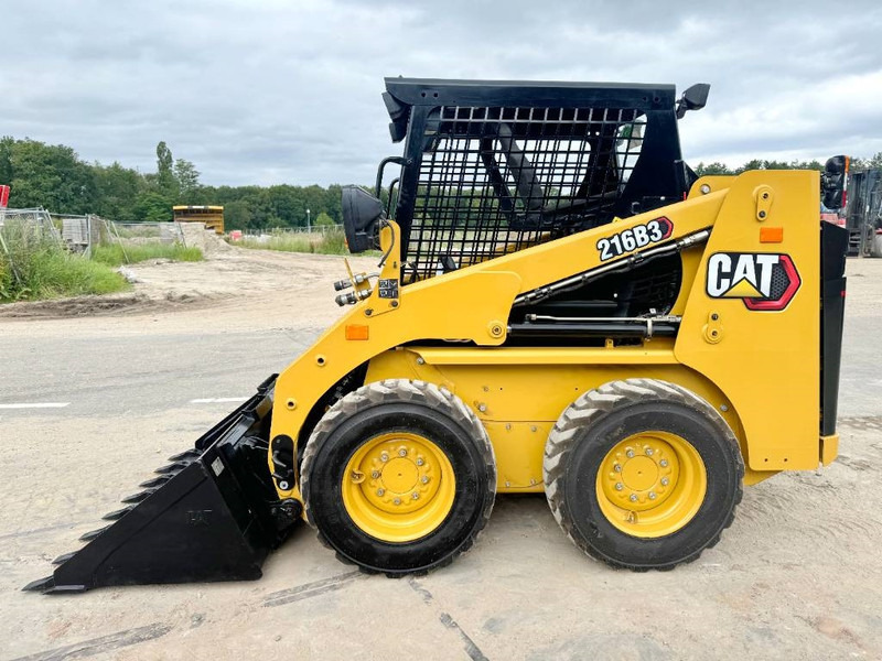 Cat 216B3 - New / Unused / Extra Hydraulic - Skid steer loader: picture 2 Cat 216B3 - New / Unused / Extra Hydraulic - Skid steer loader: picture 2
