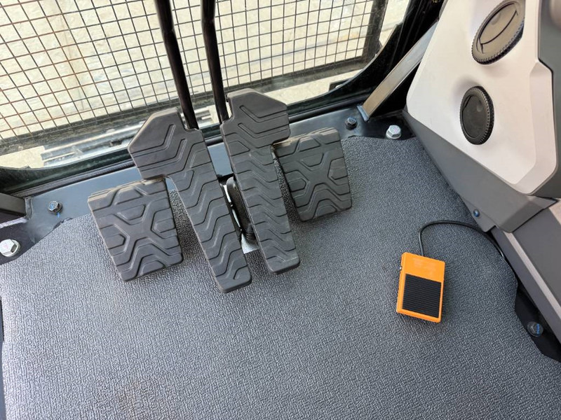 New Crawler excavator Cat 320D3 GC - New / Unused / *2025 Model*: picture 10