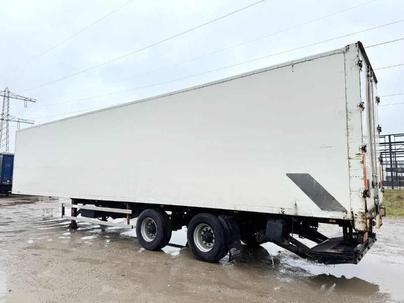 Groenewegen DRO-12-20 - Taillift / Steering Axle / Dutch - Closed box semi-trailer: picture 2 Groenewegen DRO-12-20 - Taillift / Steering Axle / Dutch - Closed box semi-trailer: picture 2