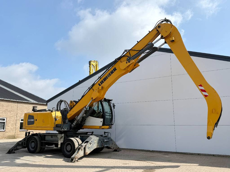 Liebherr LH30 M Litronic - German Machine / Auto Greasing - Waste/ Industry handler: picture 5 Liebherr LH30 M Litronic - German Machine / Auto Greasing - Waste/ Industry handler: picture 5