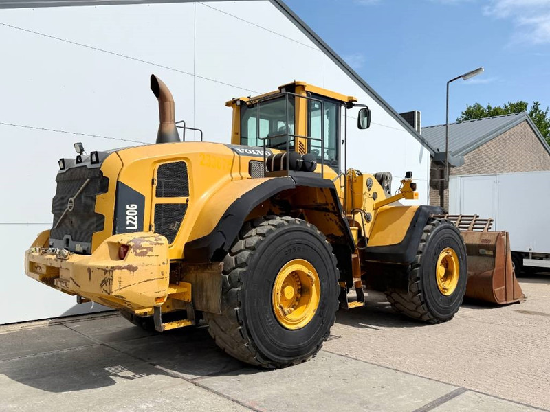 Volvo L220G - German Machine / 3rd Function - Wheel loader: picture 5 Volvo L220G - German Machine / 3rd Function - Wheel loader: picture 5