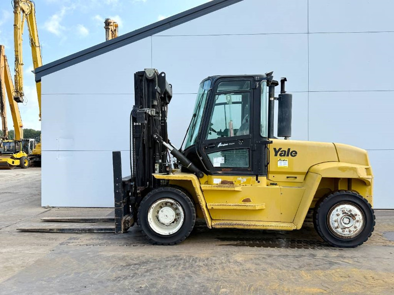 Yale GPD120DB - Triplex / Side Shift / Fork Positioners - Diesel forklift: picture 3 Yale GPD120DB - Triplex / Side Shift / Fork Positioners - Diesel forklift: picture 3