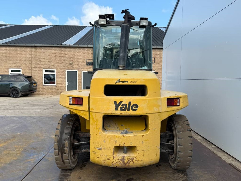 Yale GPD120DB - Triplex / Side Shift / Fork Positioners - Diesel forklift: picture 5 Yale GPD120DB - Triplex / Side Shift / Fork Positioners - Diesel forklift: picture 5