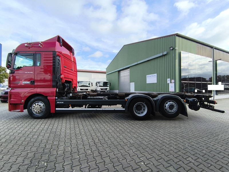 MAN TGX 26.500 BDF 6x2 Euro 6 Retarder Standard Lift+Lenk Euro 6 (29 - Cab chassis truck: picture 5 MAN TGX 26.500 BDF 6x2 Euro 6 Retarder Standard Lift+Lenk Euro 6 (29 - Cab chassis truck: picture 5