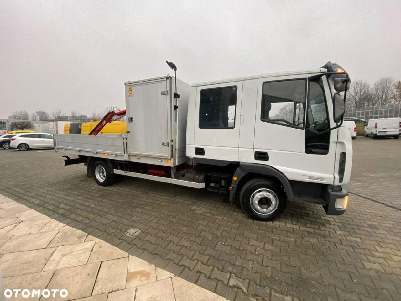 IVECO Eurocargo ML80E17 / HDS HMF / 1 Owner / Doka - Dropside/ Flatbed truck, Crane truck: picture 3 IVECO Eurocargo ML80E17 / HDS HMF / 1 Owner / Doka - Dropside/ Flatbed truck, Crane truck: picture 3