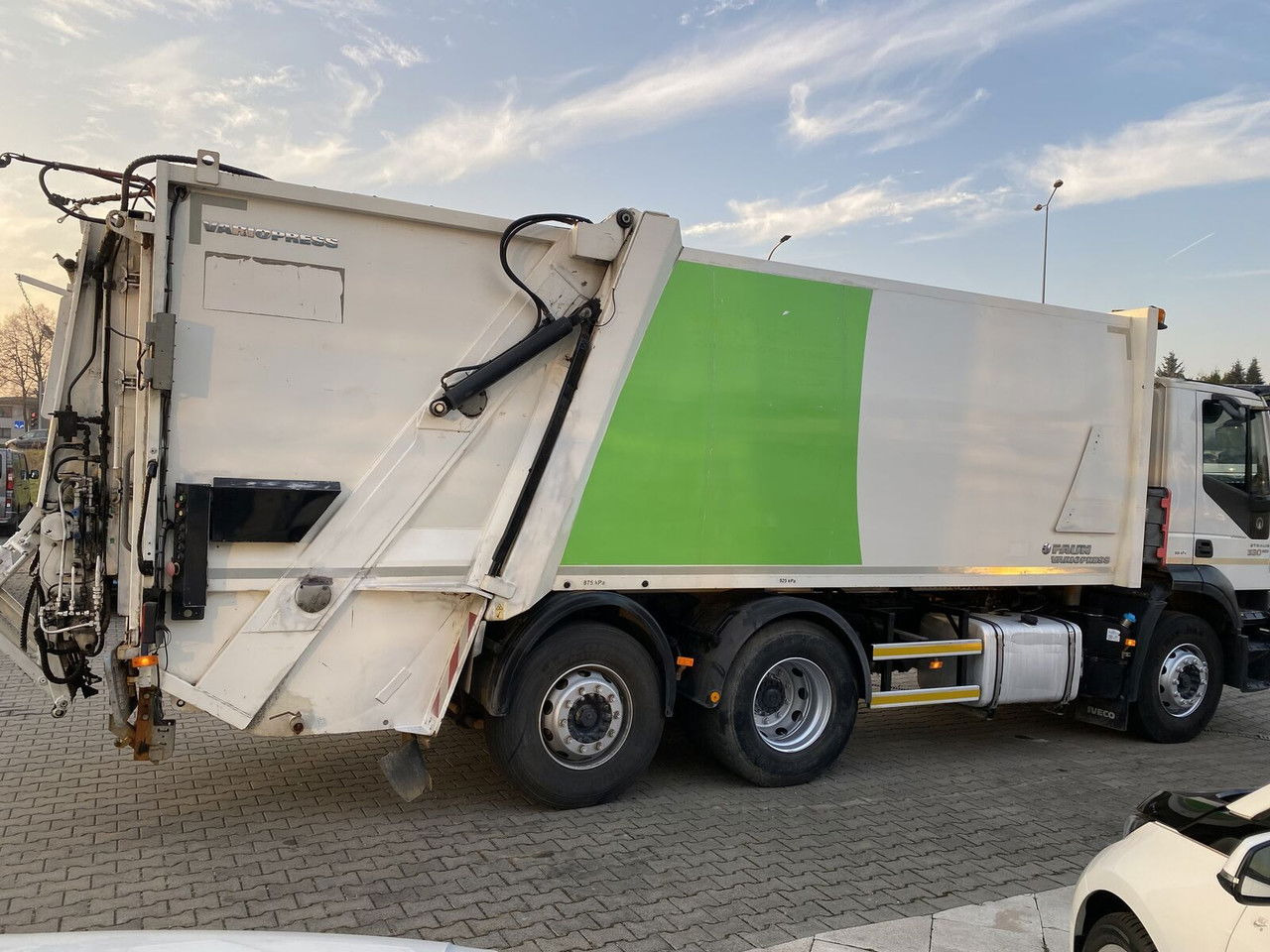 Iveco Stralis 330 EEV - Garbage truck: picture 2 Iveco Stralis 330 EEV - Garbage truck: picture 2