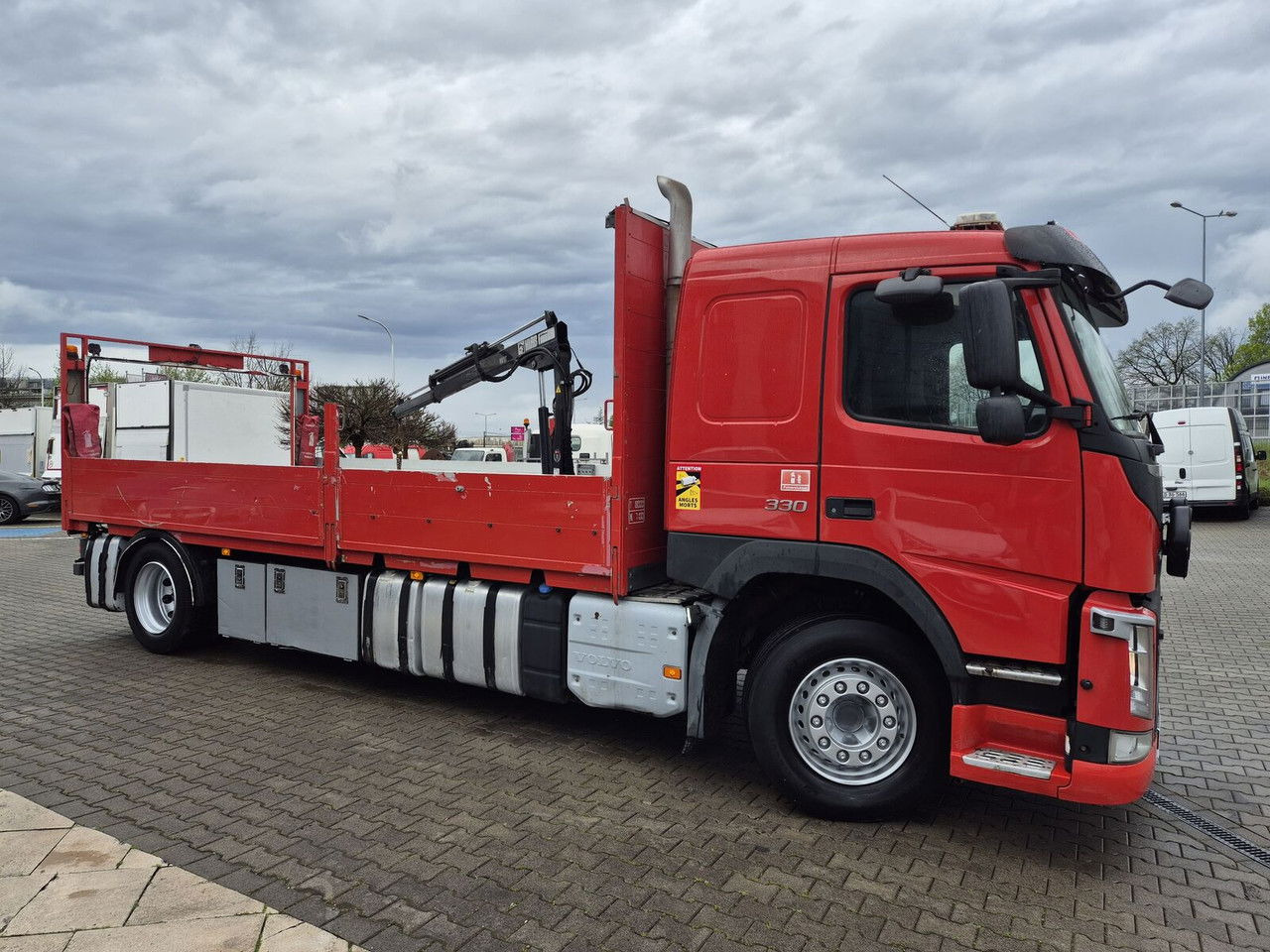 Volvo FM 330 Webasto / HDS Hiab / 1 Owner - Dropside/ Flatbed truck, Crane truck: picture 5 Volvo FM 330 Webasto / HDS Hiab / 1 Owner - Dropside/ Flatbed truck, Crane truck: picture 5