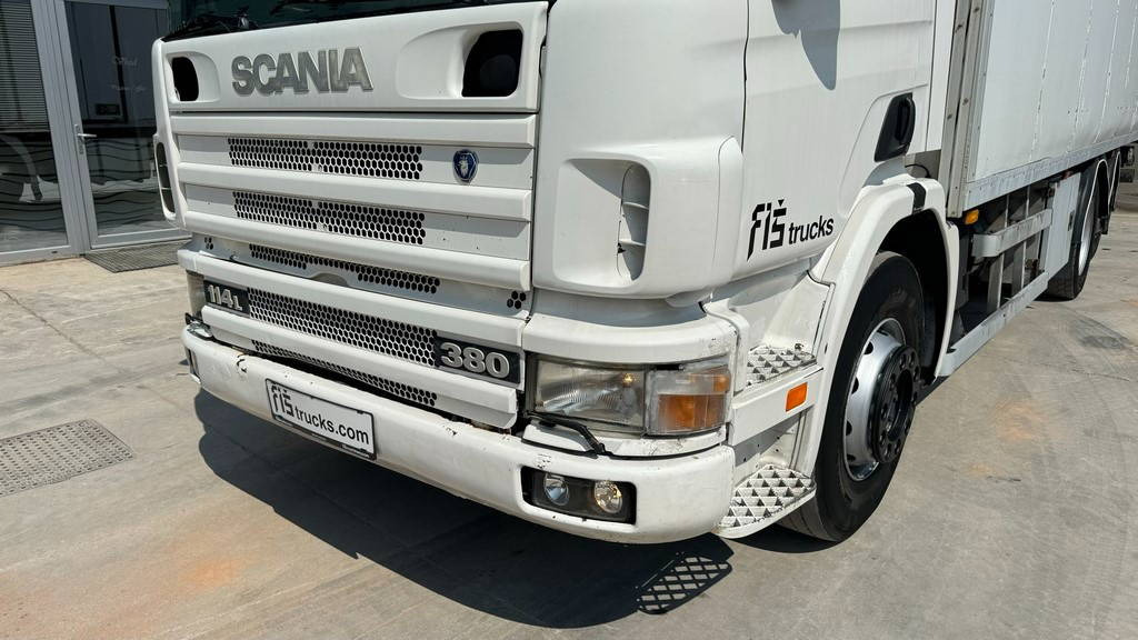 Scania R 114 6X2 carrier fridge - ramp - Refrigerator truck: picture 2 Scania R 114 6X2 carrier fridge - ramp - Refrigerator truck: picture 2