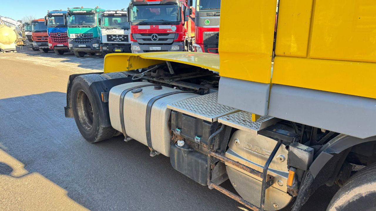 DAF XF 105.460 4x2 tractor unit - manual gear - Tractor unit: picture 4 DAF XF 105.460 4x2 tractor unit - manual gear - Tractor unit: picture 4