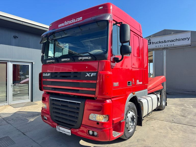 DAF XF 105.460 4x2 tractor unit - tipp. hydr. - Tractor unit: picture 1 DAF XF 105.460 4x2 tractor unit - tipp. hydr. - Tractor unit: picture 1