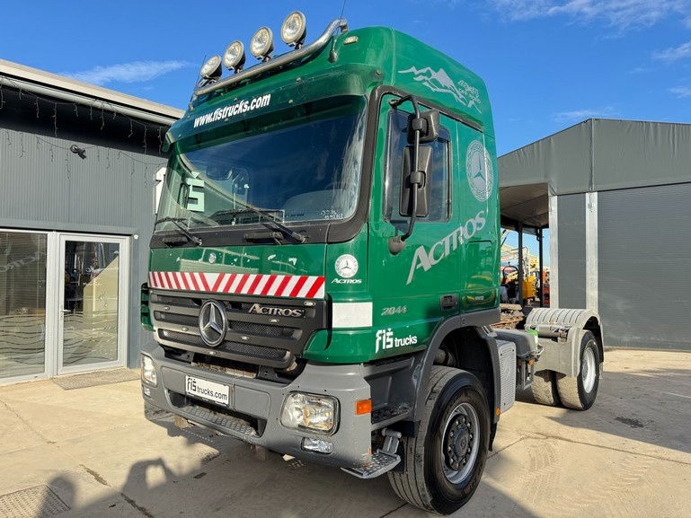 Mercedes-Benz Actros 2044 AS 4x4 spring - eps - tipp. hydr. - Tractor unit: picture 1 Mercedes-Benz Actros 2044 AS 4x4 spring - eps - tipp. hydr. - Tractor unit: picture 1