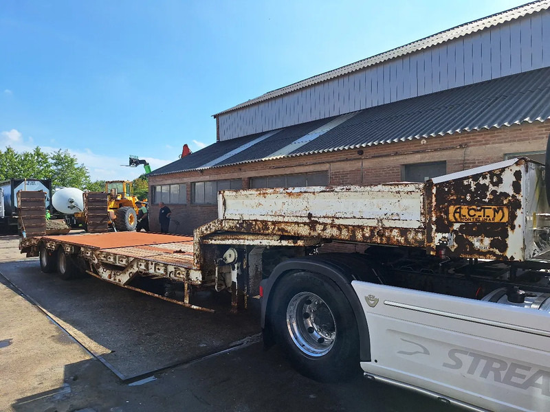 ACTM S32215C - Low loader semi-trailer: picture 4 ACTM S32215C - Low loader semi-trailer: picture 4