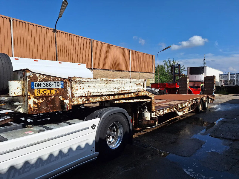 ACTM S32215C - Low loader semi-trailer: picture 5 ACTM S32215C - Low loader semi-trailer: picture 5