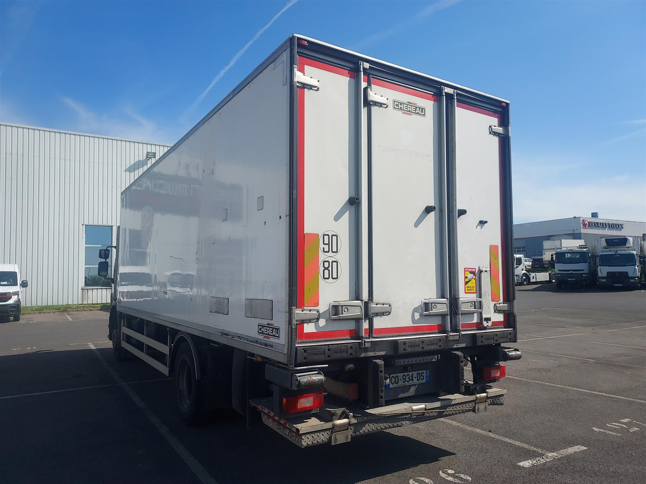 VOLVO FE - Refrigerator truck: picture 3 VOLVO FE - Refrigerator truck: picture 3