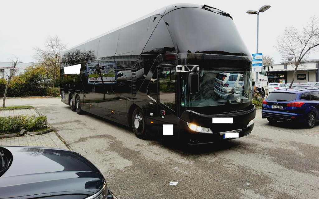 Neoplan Skyliner L P06 81+1+1 / BESONDERS gepflegt! - Double-decker bus: picture 1 Neoplan Skyliner L P06 81+1+1 / BESONDERS gepflegt! - Double-decker bus: picture 1